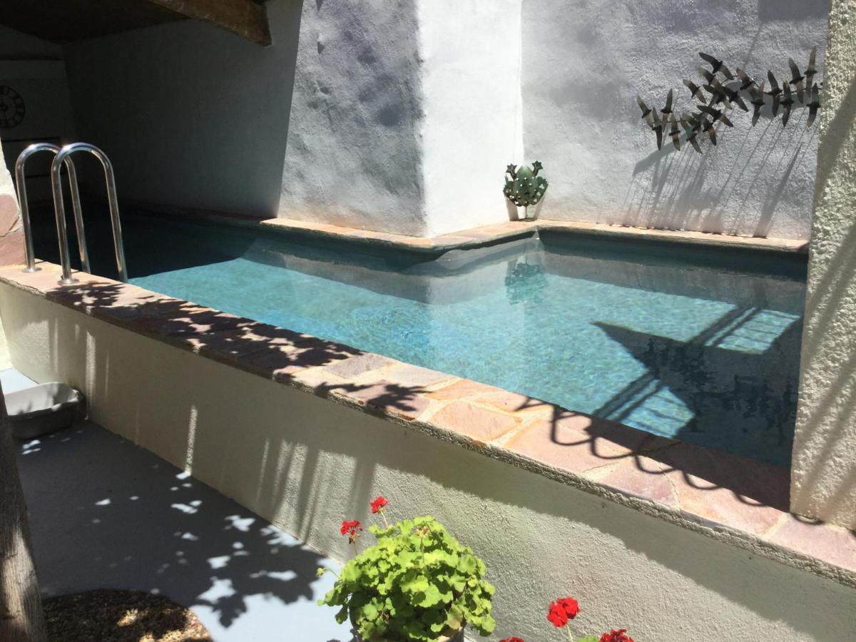 Les Hirondelles Bed & Breakfast Argeliers Exterior foto